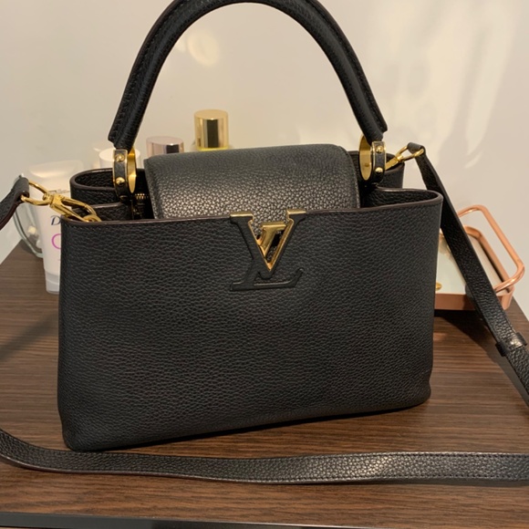 Louis Vuitton Capucines in Black - Picture 5 of 5